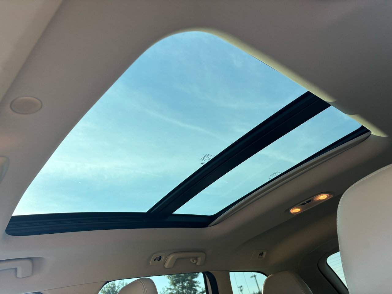 Used 2015 Volvo XC60 T6 w/ Proximity Package image 18