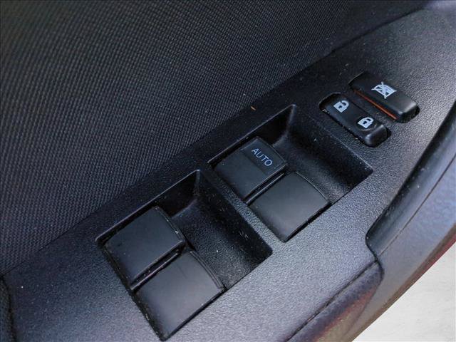 Used 2015 Toyota Corolla LE FWD image 12