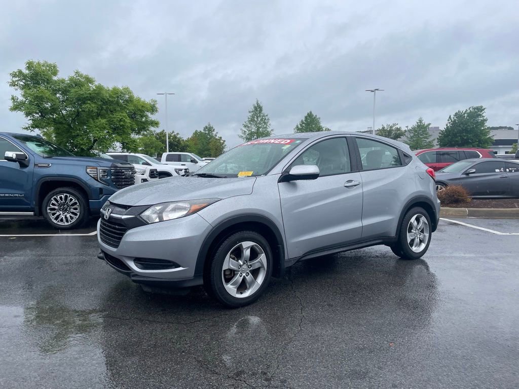 Used 2017 Honda HR-V LX image 3