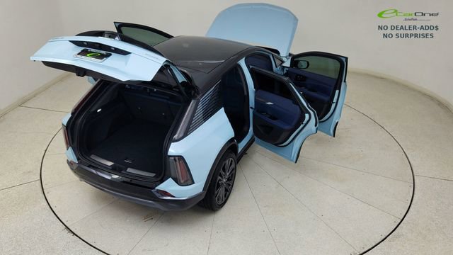 Used 2025 Cadillac Optiq Sport 2 image 90