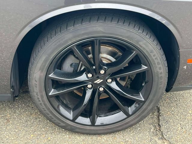 Used 2018 Dodge Challenger SXT Plus RWD image 7