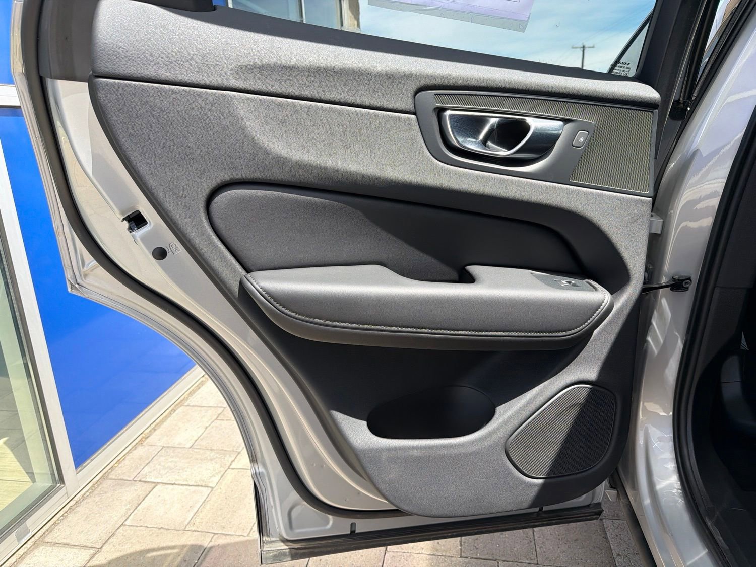 Used 2025 Volvo XC60 B5 Plus AWD/4WD image 20