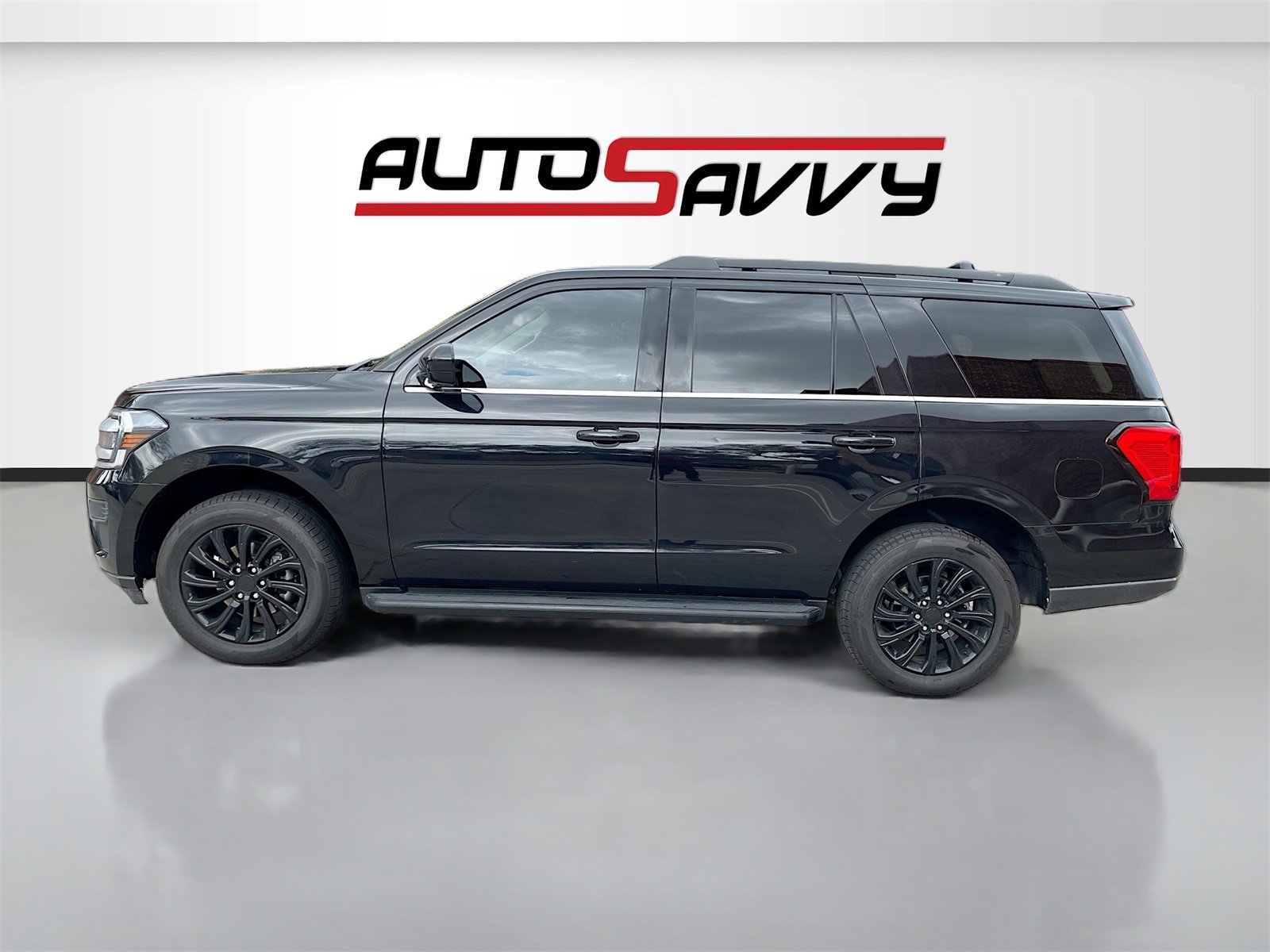 Used 2024 Ford Expedition XLT image 4