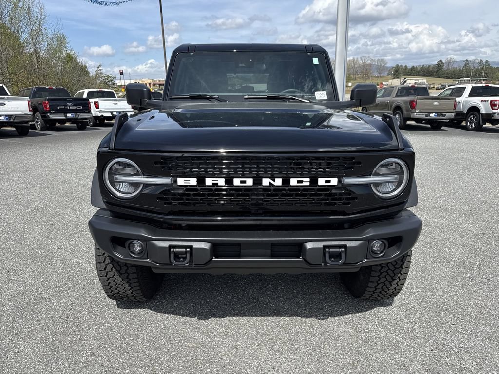 New 2025 Ford Bronco Badlands w/ Sasquatch Package AWD/4WD image 2