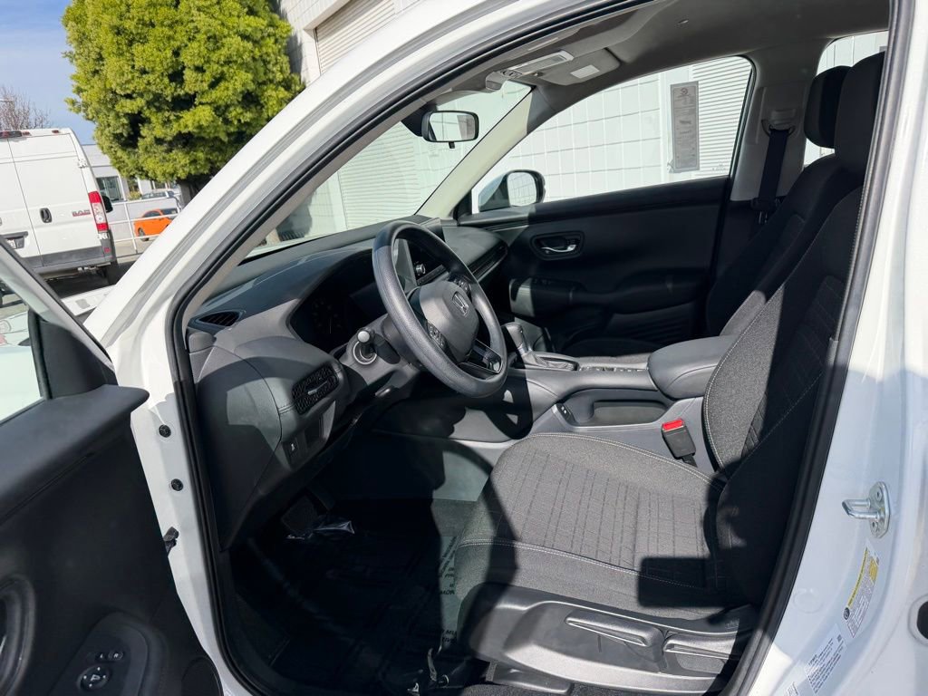 Used 2024 Honda HR-V LX image 15