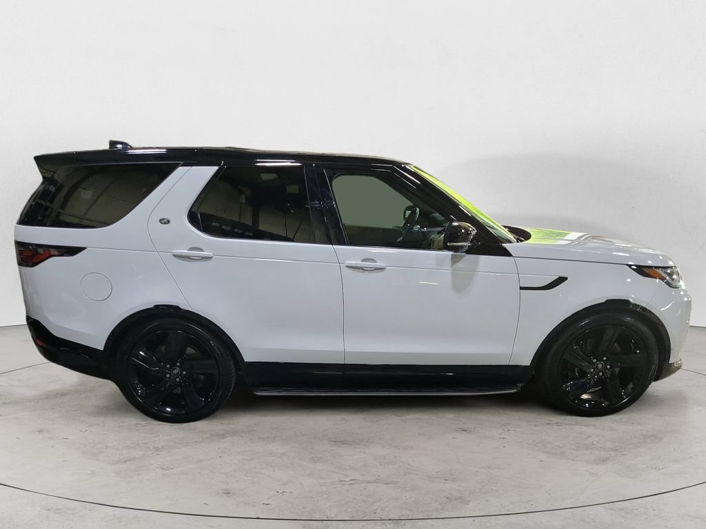 Used 2024 Land Rover Discovery Metropolitan Edition AWD/4WD image 6