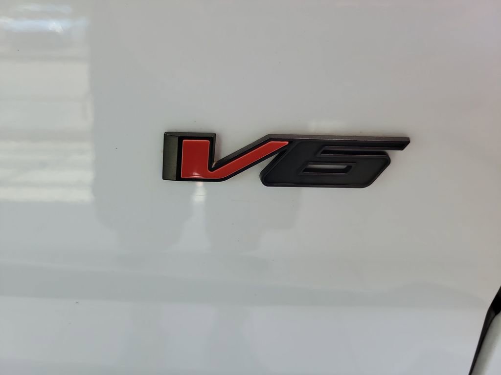 Used 2022 Chevrolet Colorado Z71 AWD/4WD image 13