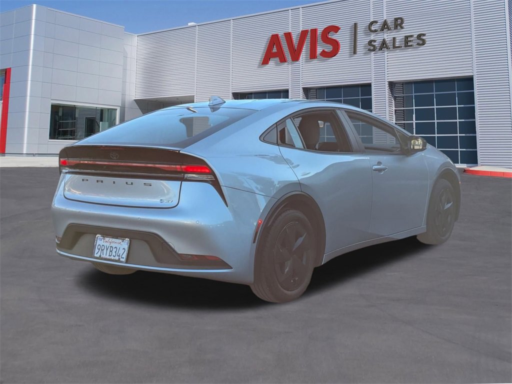 Used 2025 Toyota Prius LE image 6
