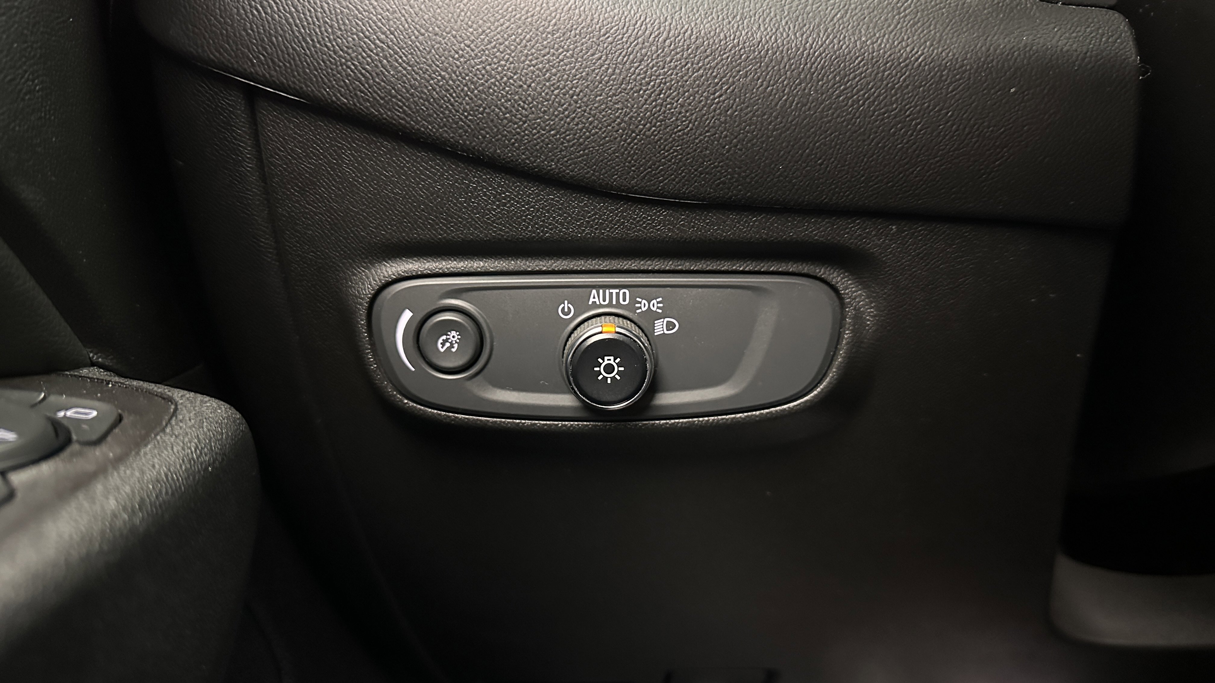 Used 2021 Chevrolet Equinox LT image 21