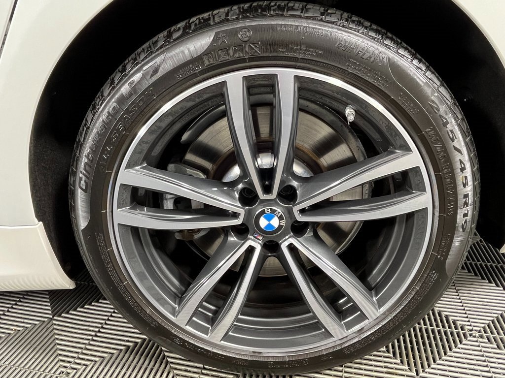 Certified 2022 BMW 750i xDrive w/ Executive Package image 14