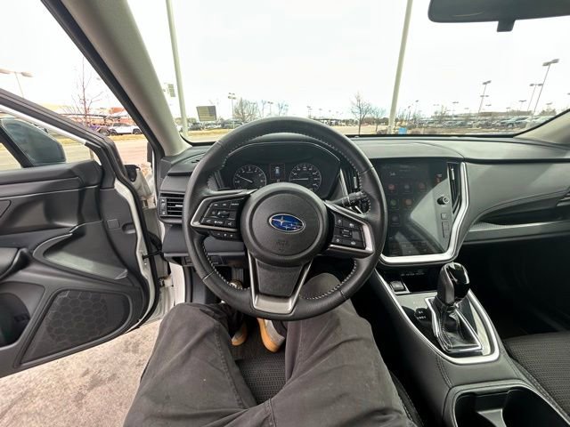 Used 2025 Subaru Outback Premium AWD/4WD image 13