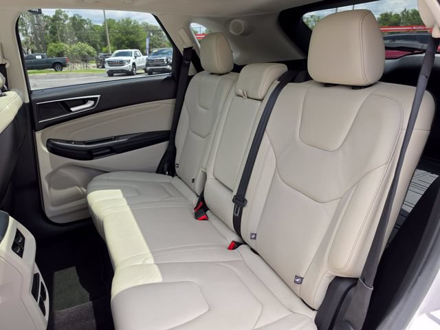 Used 2016 Ford Edge Titanium w/ Equipment Group 302A FWD image 19