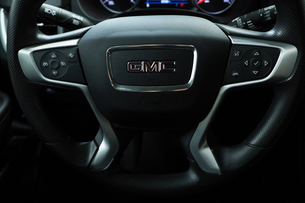 Used 2023 GMC Terrain SLE w/ Driver Convenience Package image 16