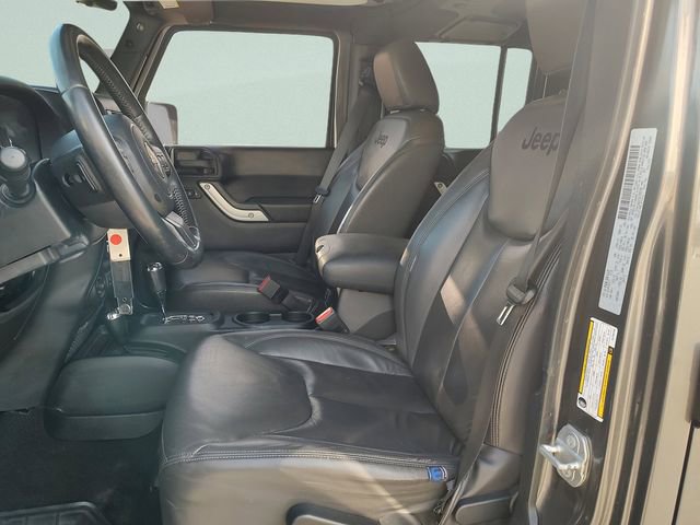 Used 2016 Jeep Wrangler Unlimited Sahara w/ Connectivity Group image 23