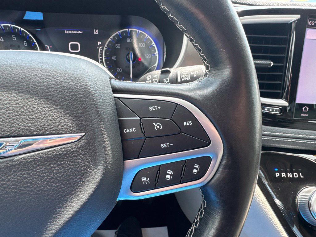 Used 2021 Chrysler Pacifica Touring-L w/ Premium & Safety Sphere Group AWD/4WD image 13