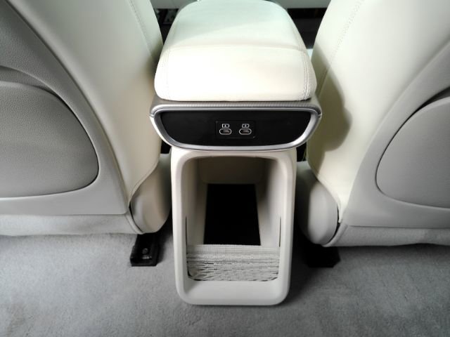 Used 2024 Genesis GV60 RWD image 27