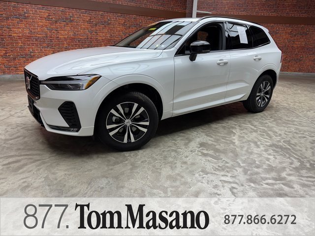 Used 2024 Volvo XC60 B5 Core image 1