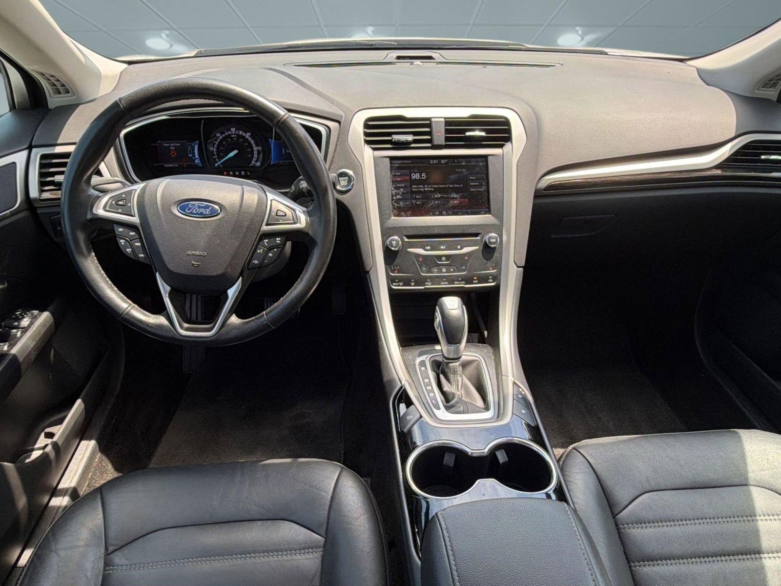 Used 2014 Ford Fusion Energi SE FWD image 24