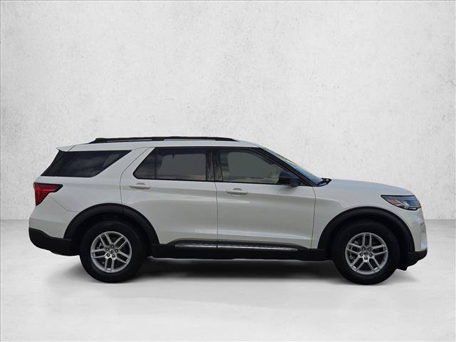 Certified 2025 Ford Explorer Active w/ Active Comfort Package RWD image 4