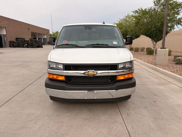 Used 2025 Chevrolet Express 3500 LT w/ LT Preferred Equipment Group RWD image 3