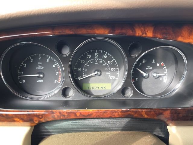 Used 2007 Jaguar XJ8 image 23