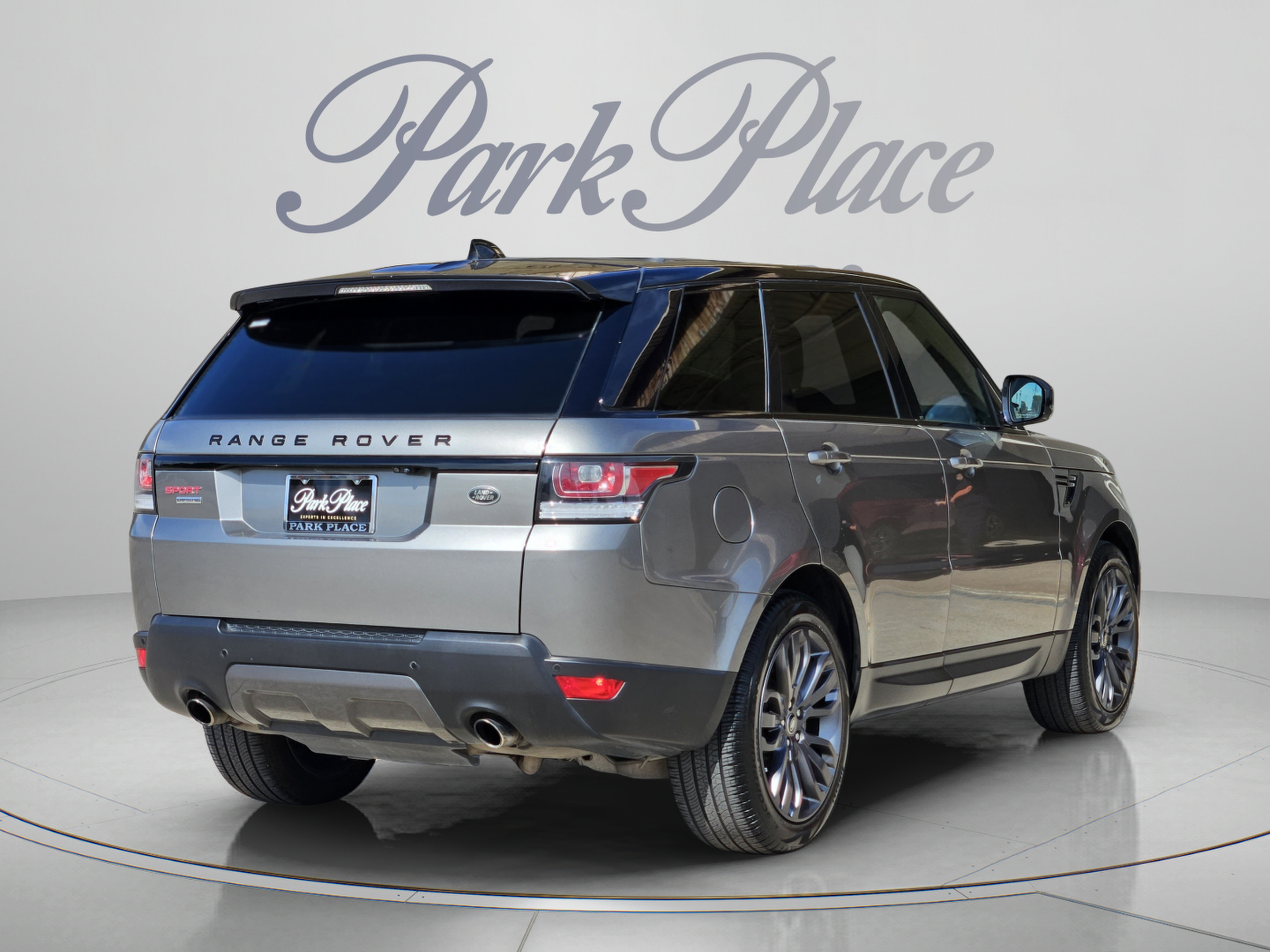 Used 2017 Land Rover Range Rover Sport Supercharged AWD/4WD image 6