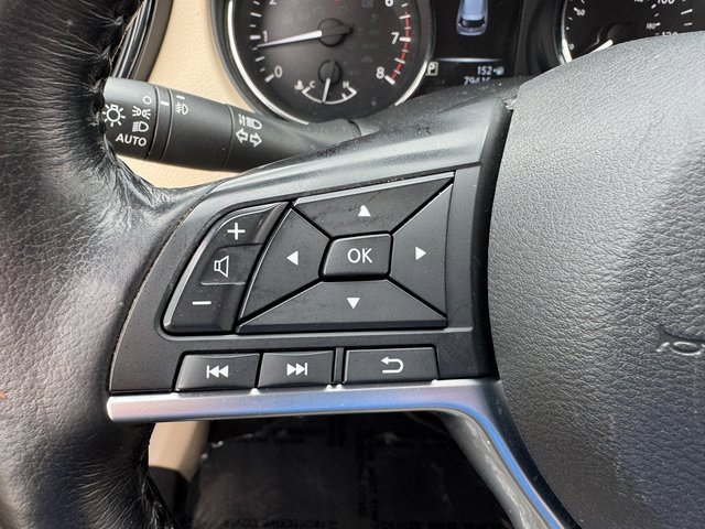 Used 2017 Nissan Rogue SL w/ SL Premium Package image 22