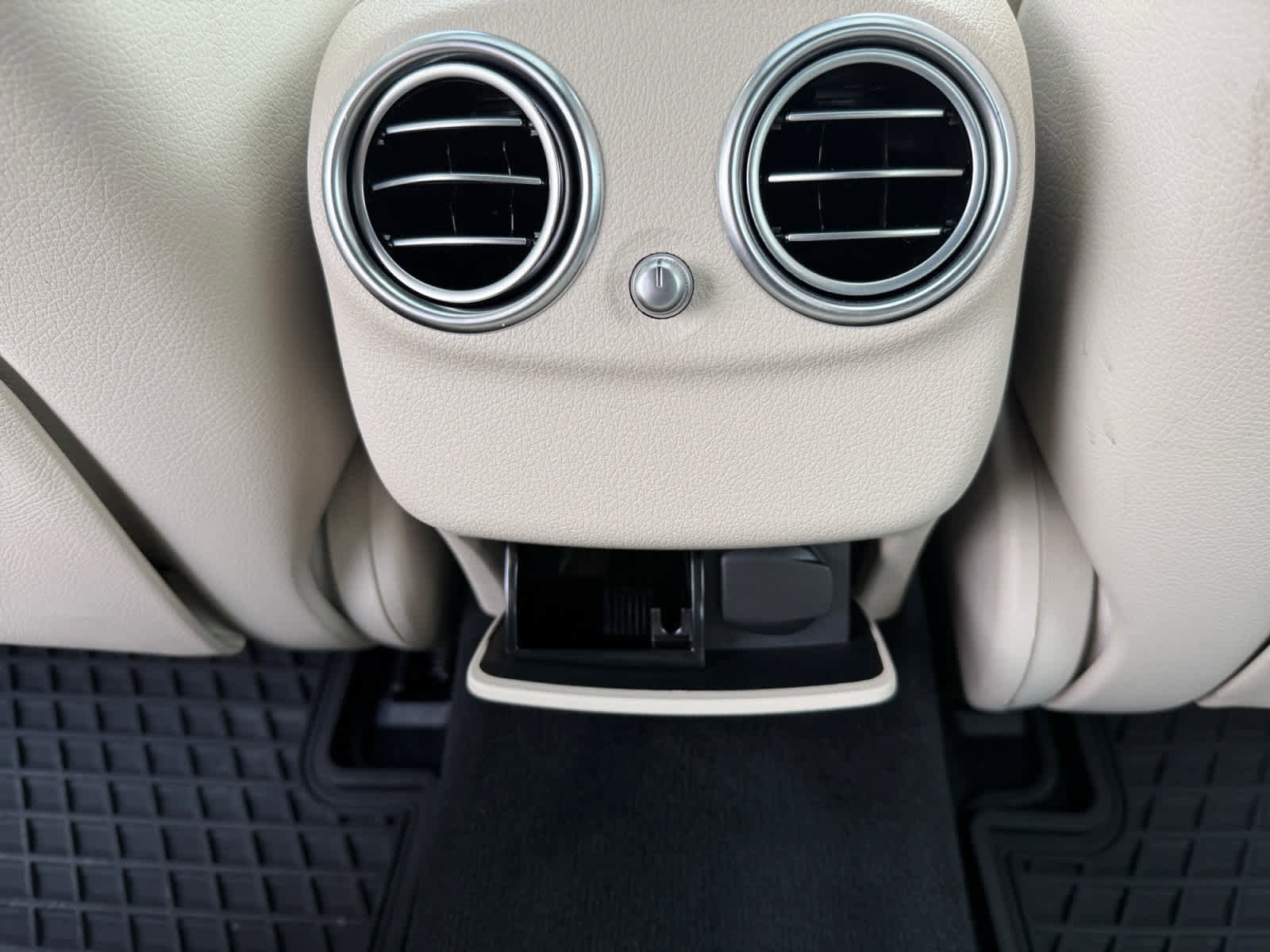 Used 2022 Mercedes-Benz E 350 Sedan image 28