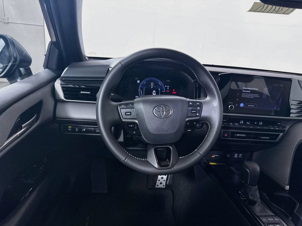 Used 2026 Toyota Camry SE FWD image 20