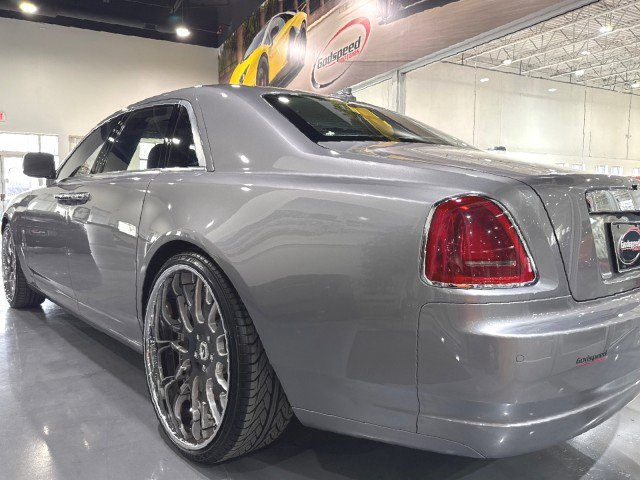 Used 2010 Rolls-Royce Ghost image 37