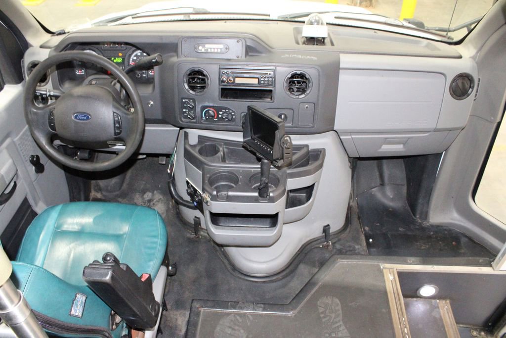 Used 2015 Ford E-450 and Econoline 450 Super Duty w/ Shuttle Bus Prep Package RWD image 18