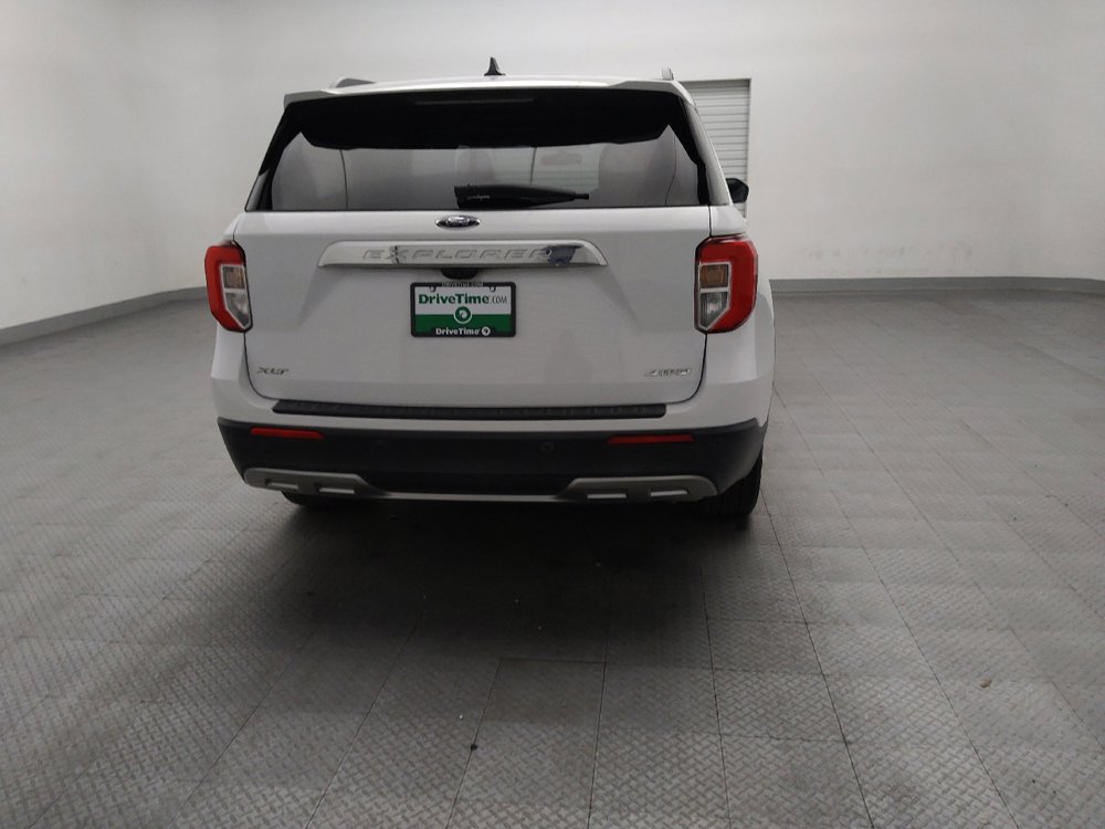 Used 2021 Ford Explorer XLT w/ Equipment Group 202A AWD/4WD image 7