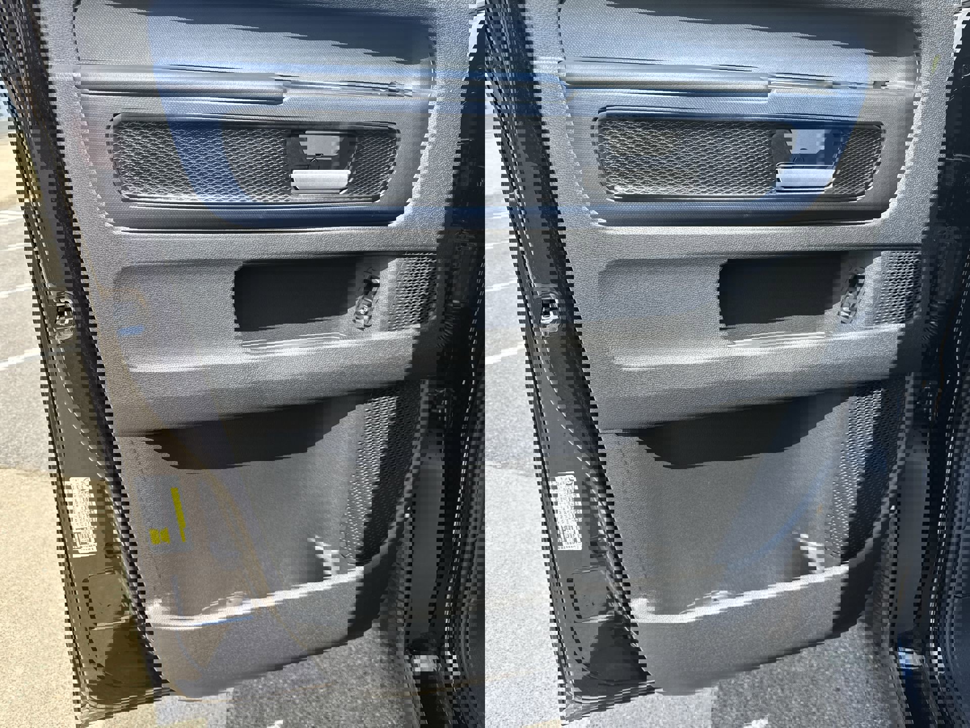 New 2025 Volkswagen ID. Buzz Pro S image 21