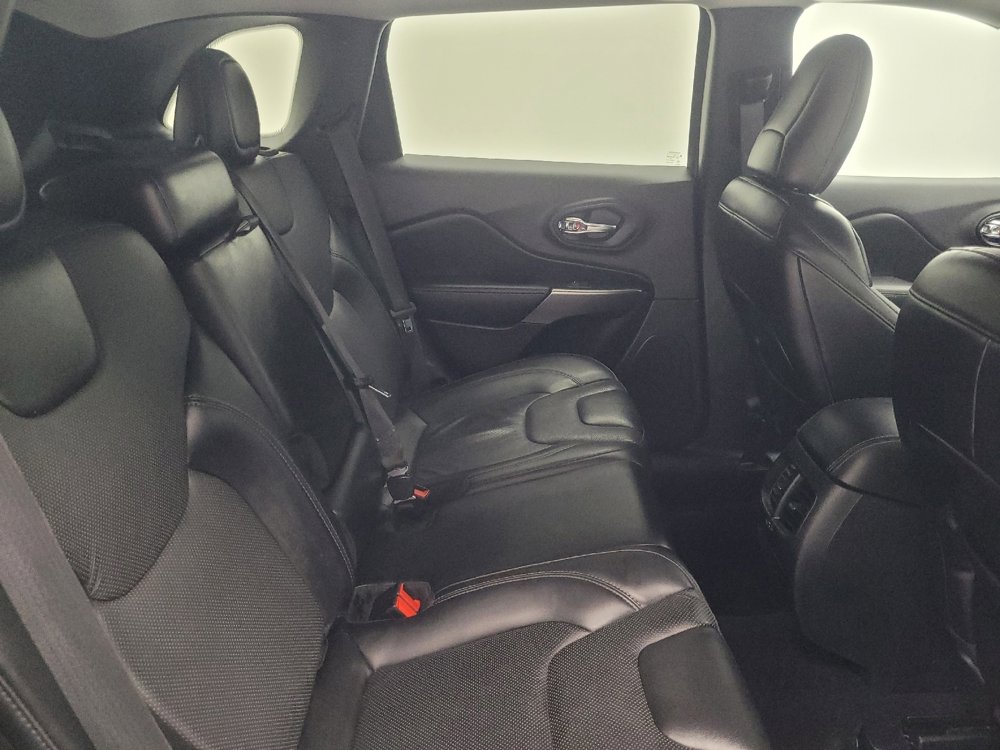Used 2020 Jeep Cherokee Latitude Lux w/ Quick Order Package 26H Lux image 19
