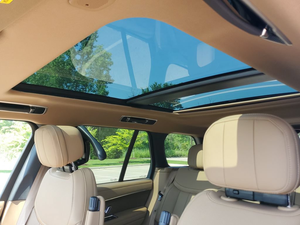 New 2026 Land Rover Range Rover SE AWD/4WD image 11