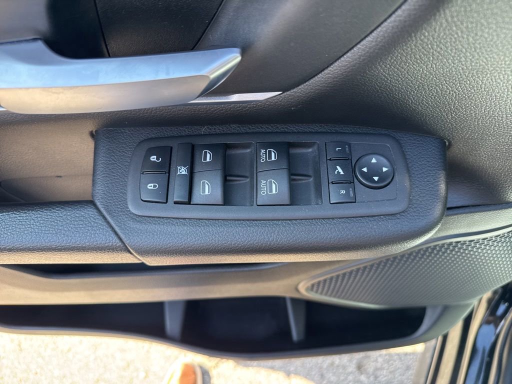 Used 2023 RAM 1500 Big Horn image 9