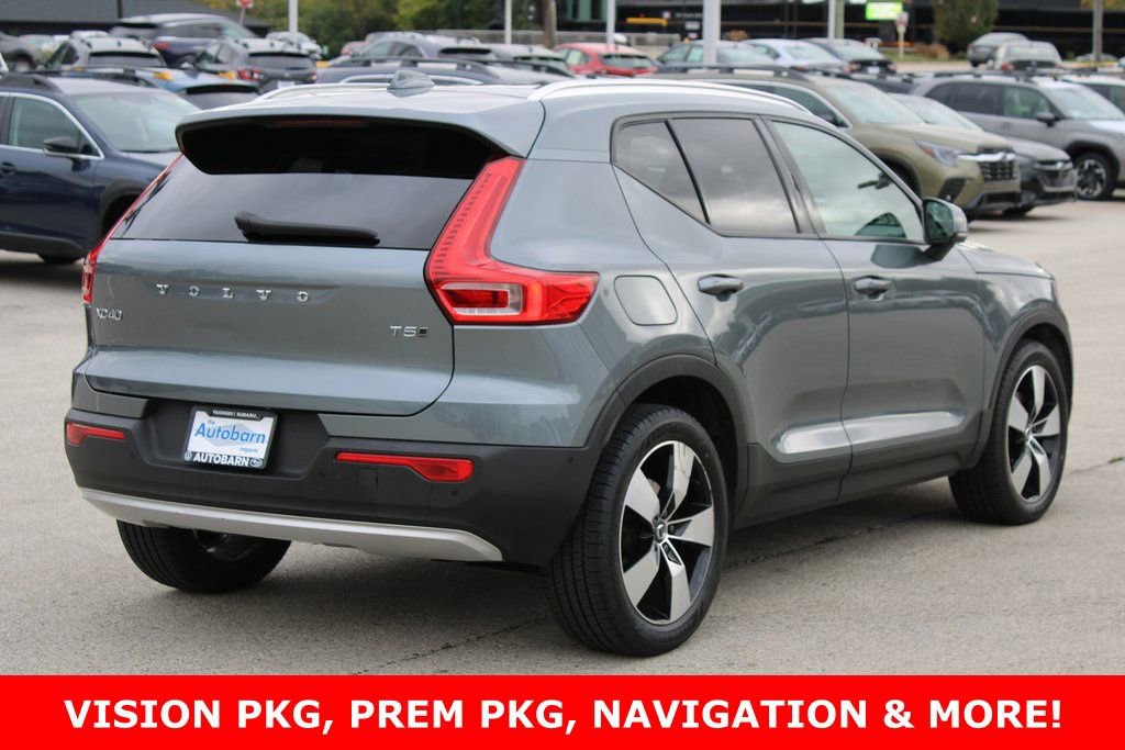 Used 2019 Volvo XC40 T5 Momentum image 4
