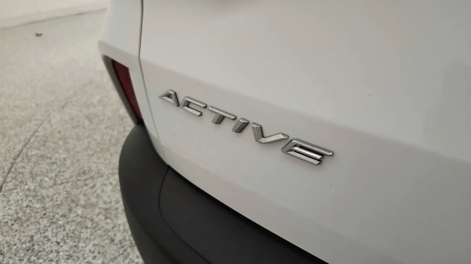 Used 2023 Ford Escape Active image 17