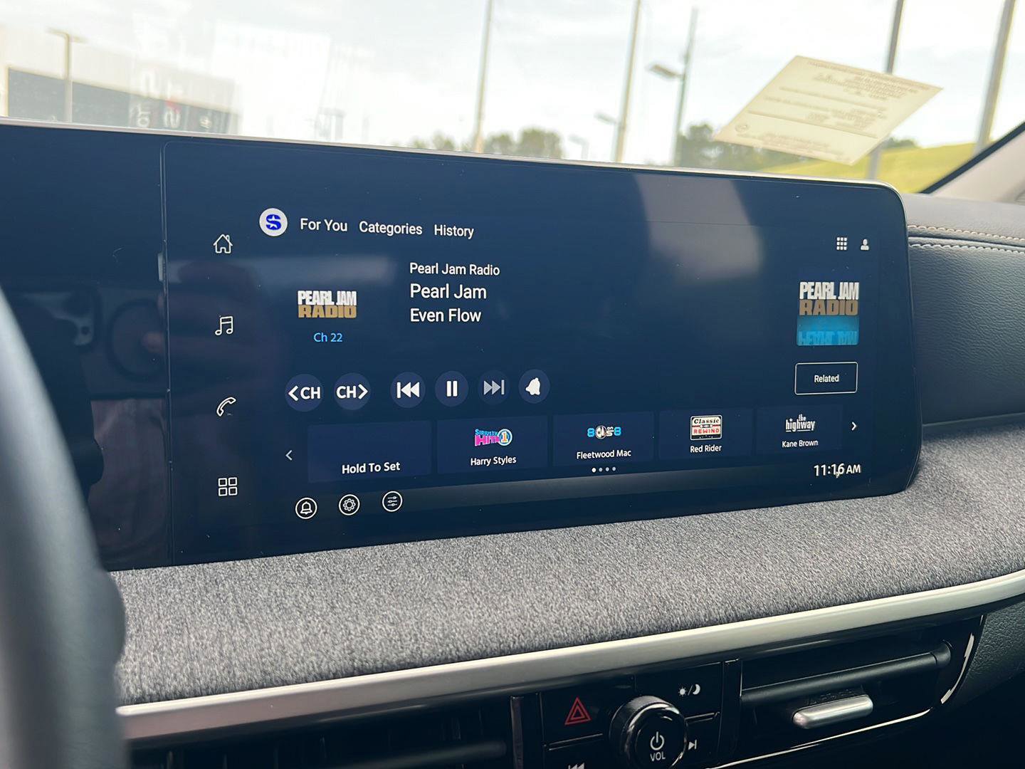 New 2026 Nissan Kicks SV image 24