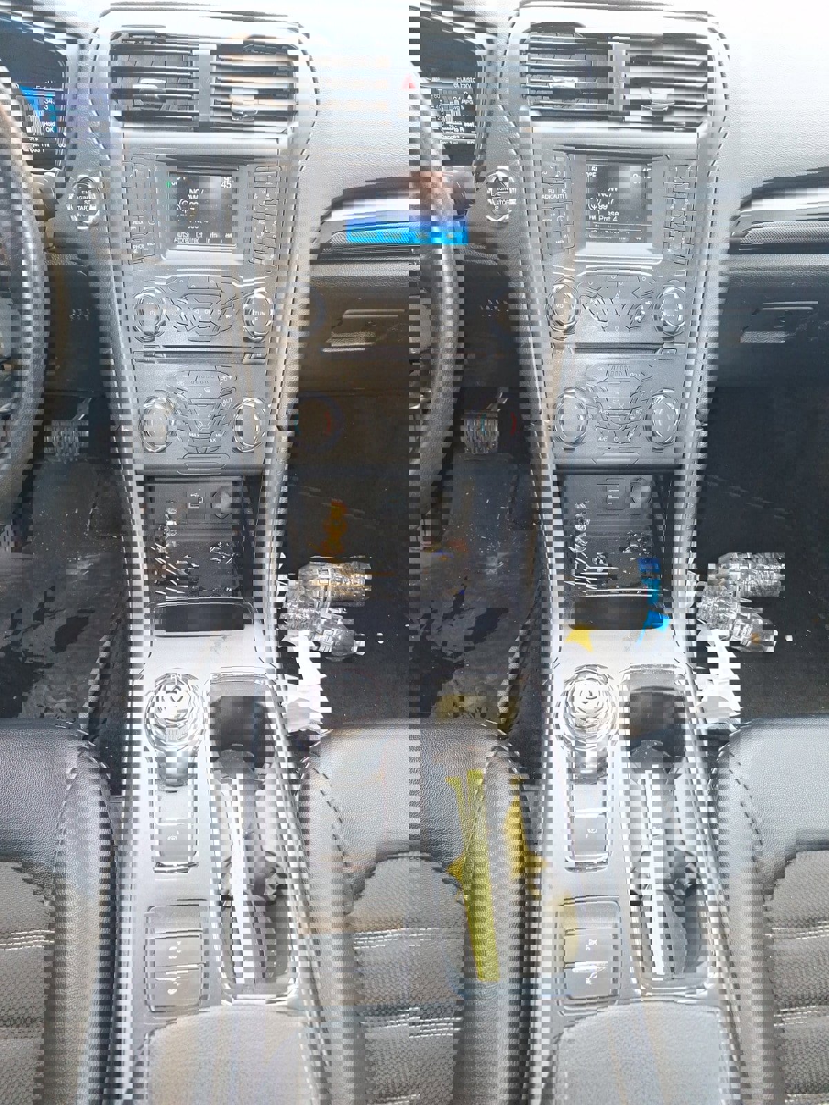 Used 2018 Ford Fusion SE w/ Equipment Group 601A image 11