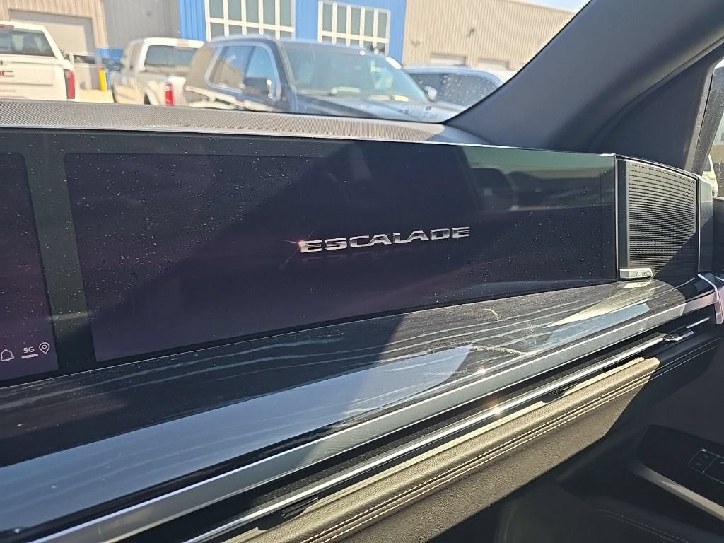 Used 2026 Cadillac Escalade ESV Sport AWD/4WD image 29