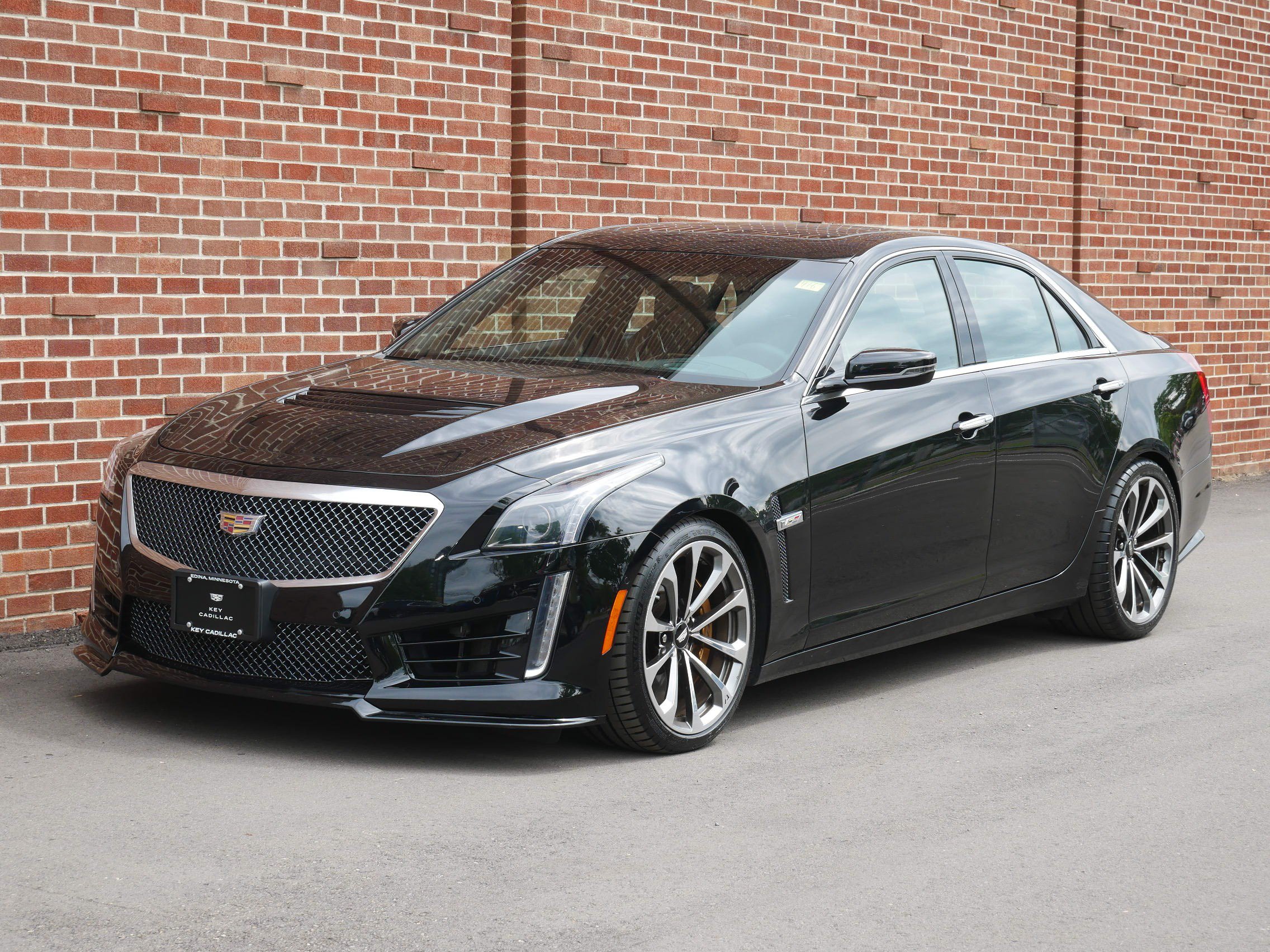 Used 2016 Cadillac CTS V w/ Luxury Package RWD image 1