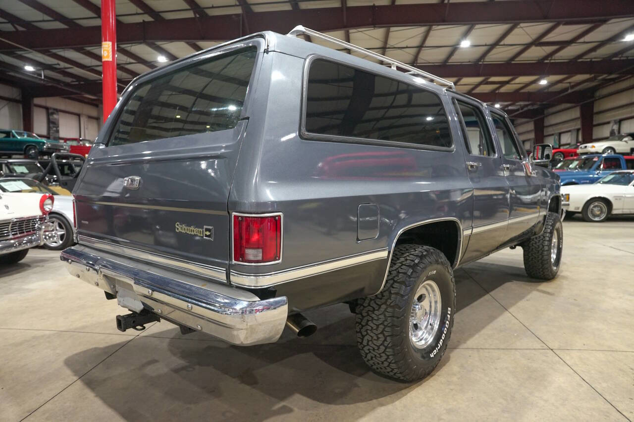 Used 1987 Chevrolet Suburban 4WD image 8