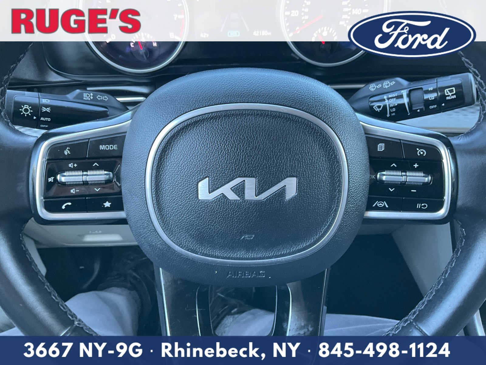 Used 2022 Kia Carnival LX image 18