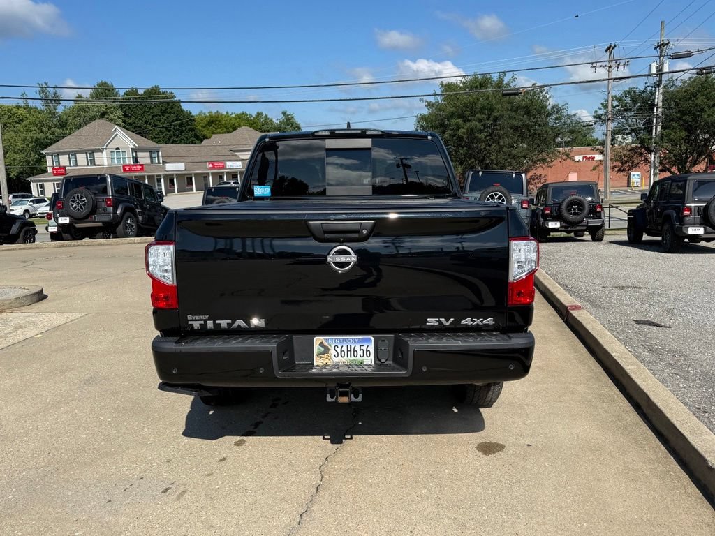 Used 2023 Nissan Titan SV w/ SV Convenience Package AWD/4WD image 7