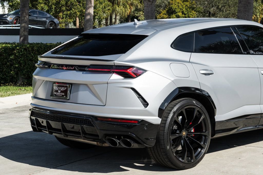 Used 2022 Lamborghini Urus image 7