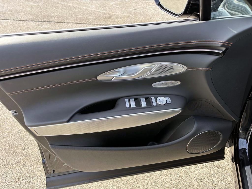 Used 2026 Genesis GV70 2.5T Sport Prestige image 11