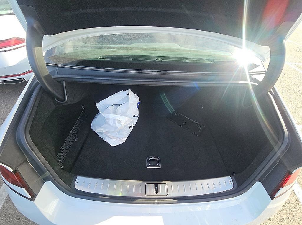 Used 2026 Genesis G90 3.5T Prestige image 12