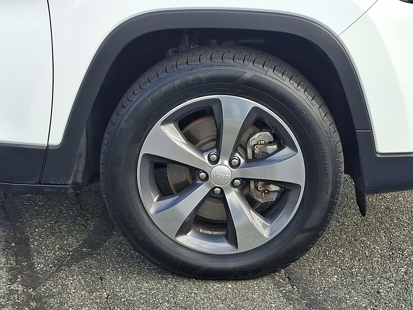 Used 2019 Jeep Cherokee Limited AWD/4WD image 8