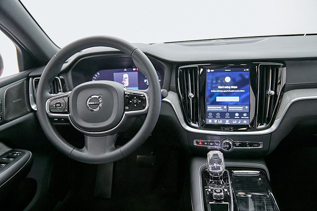 Certified 2024 Volvo S60 T8 Ultimate AWD/4WD image 29